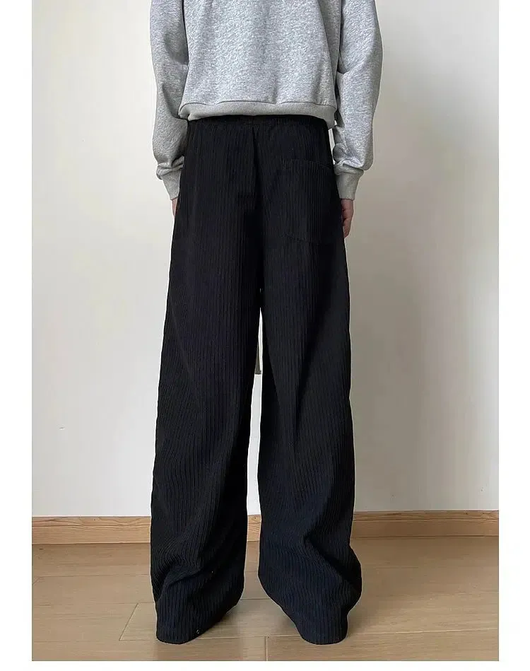 Relaxed Fit Pleated Drawstring Pants